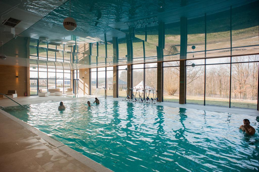 Hotel Atut W Licheniu Экстерьер фото