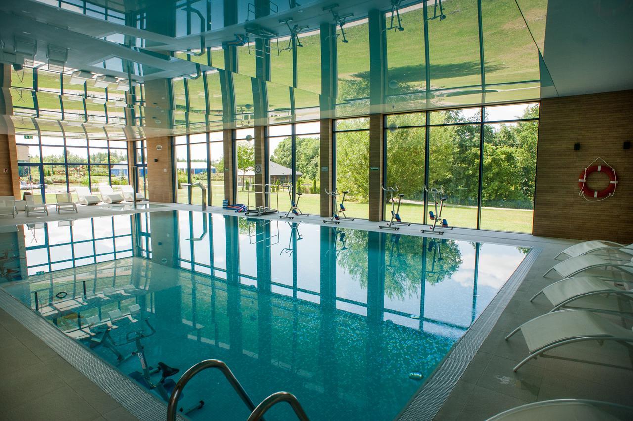 Hotel Atut W Licheniu Экстерьер фото
